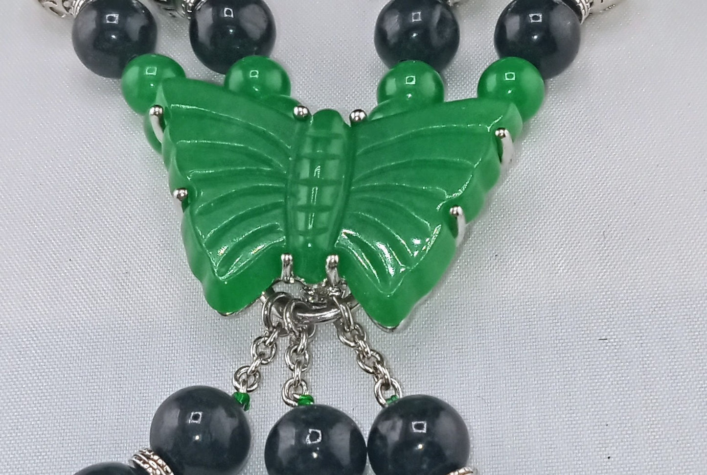 necklace green and black jade