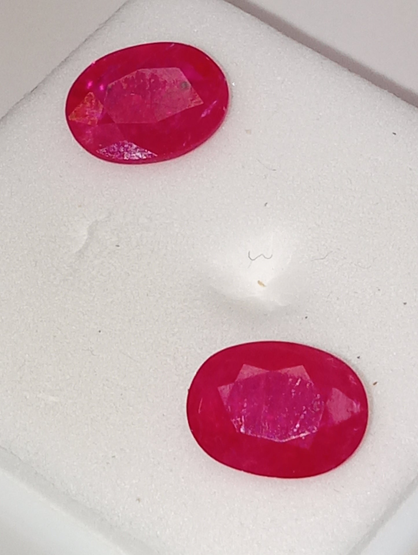 ruby gemstone Mozambique, 9mmx7mm oval cuts, 5ctw, 2 stones