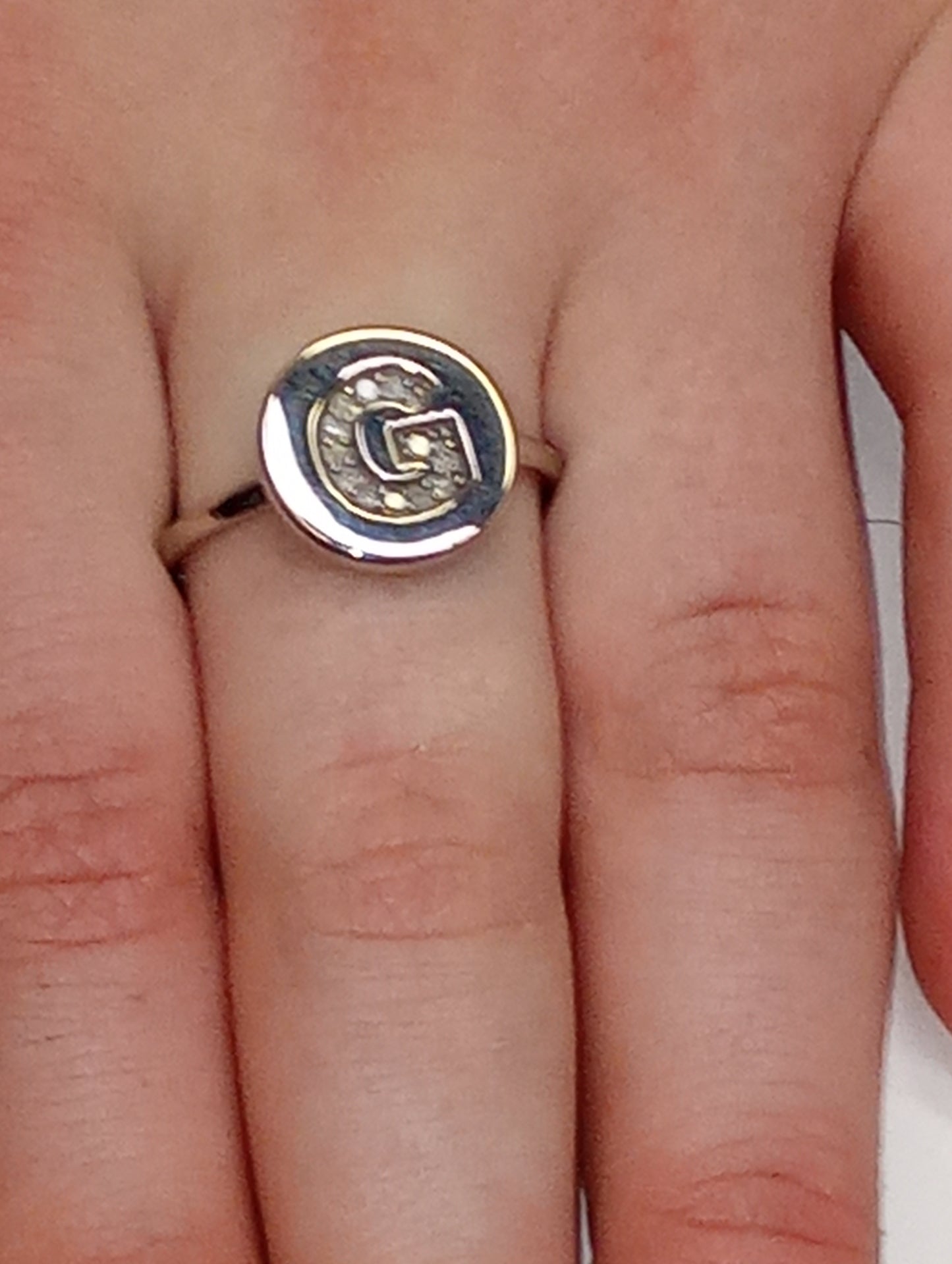 ring initial "G" diamond in platinum over sterling silver