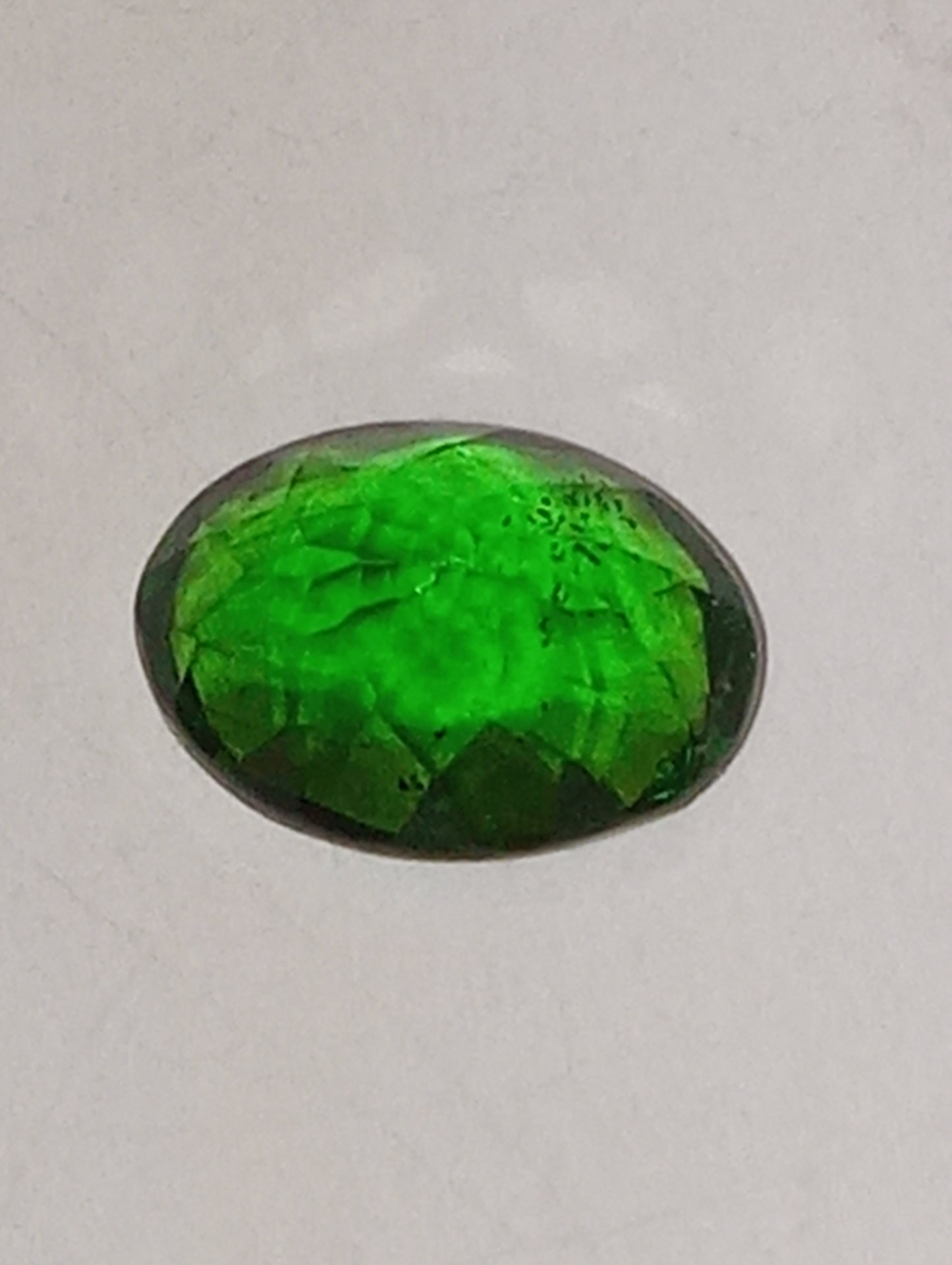 garnet gemstone tsavorite oval