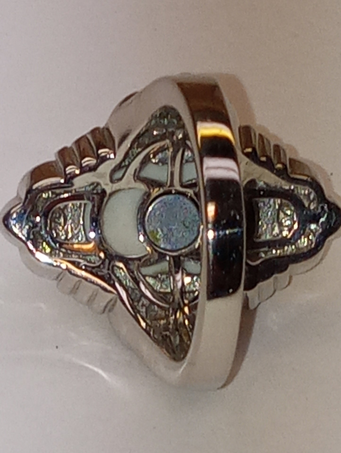 ring, chalcedony Luna in platinum over copper, size 6, 6ctw