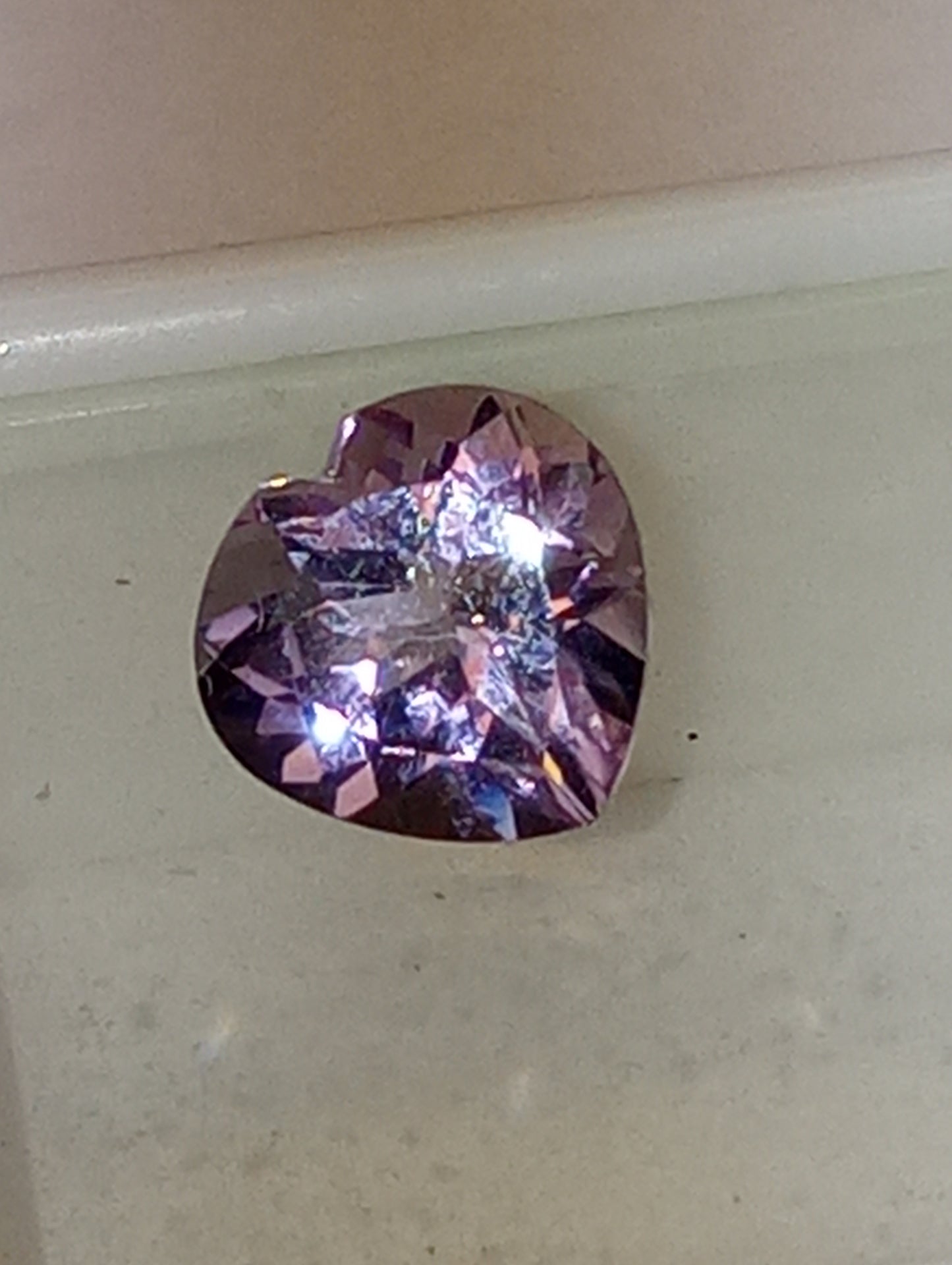 amethyst gemstone Rose De France, 10mm heart shape