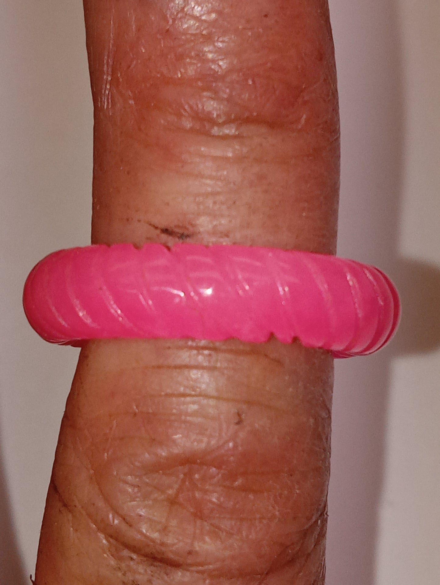 ring jade pink, carved twisted rope band, 29tcw, size 5