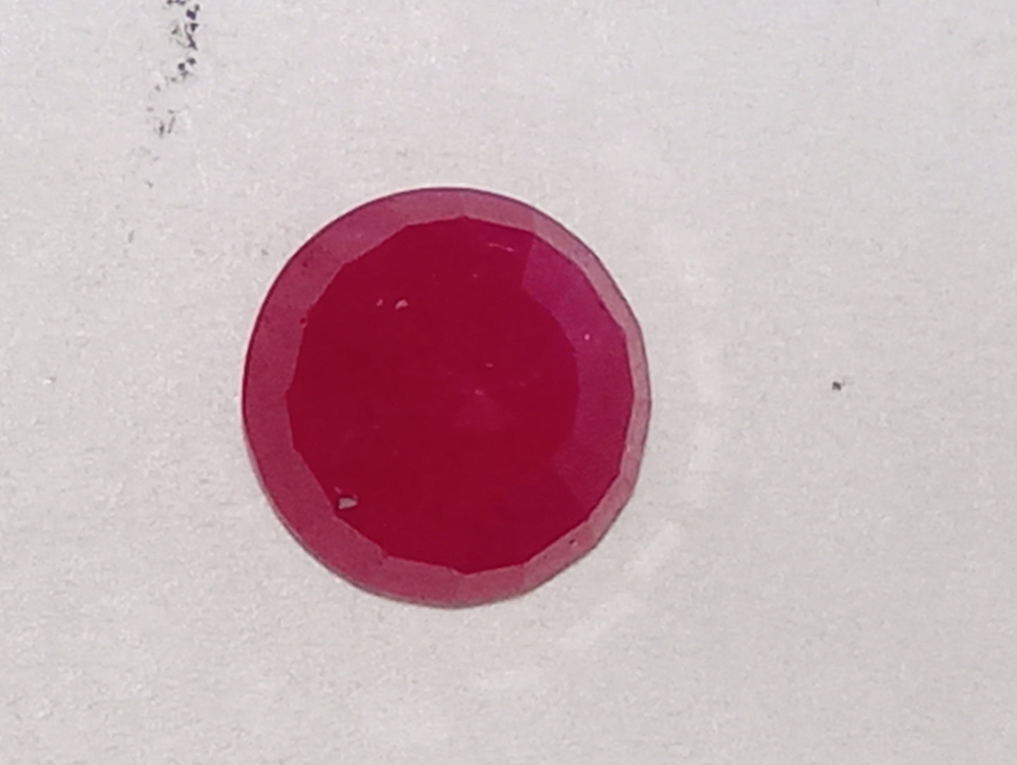 ruby gemstone Serengetti, 6mm round cut, 1.07ct