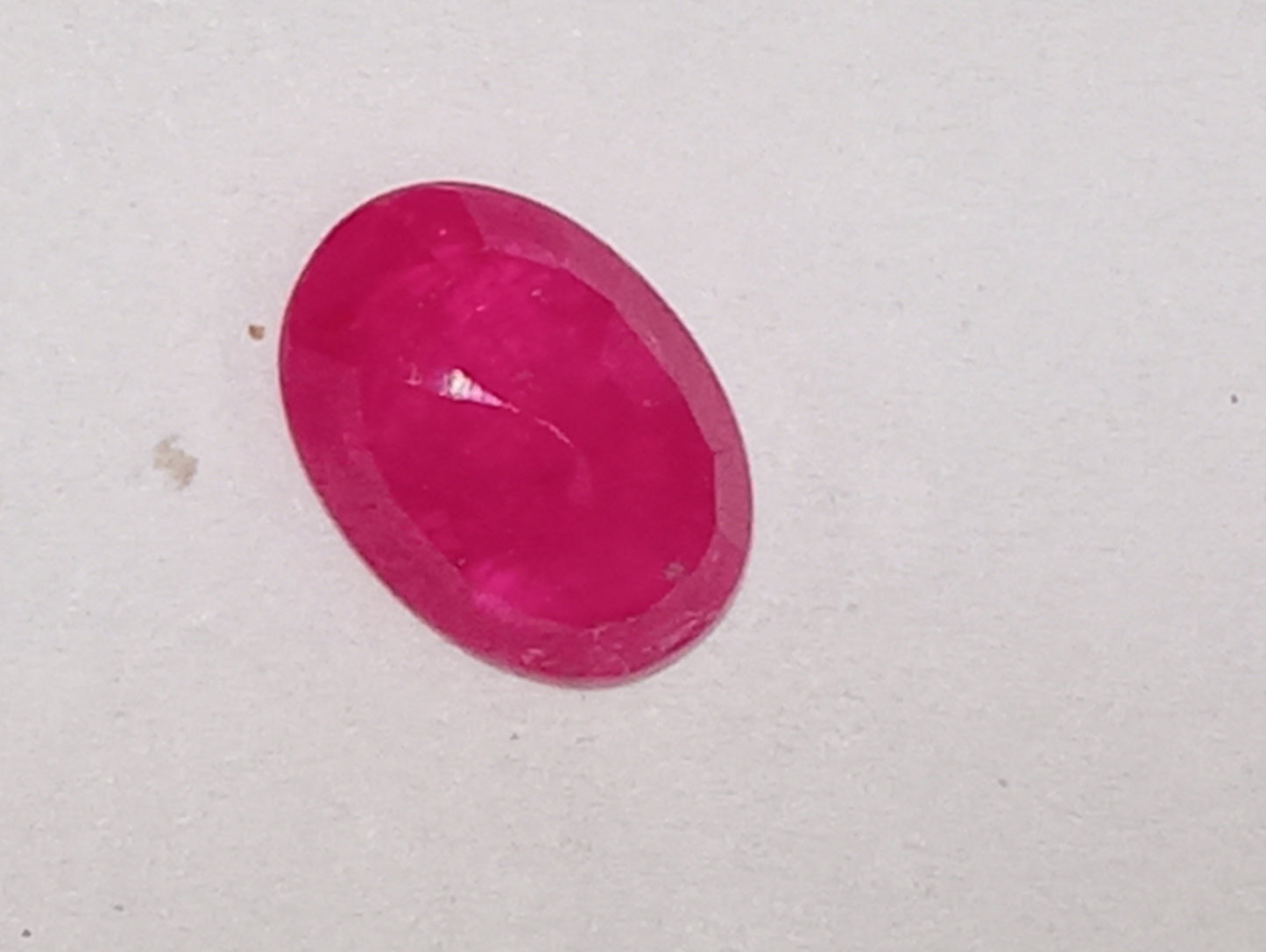 ruby gemstone Serengetti, 7mmx5mm oval cut, 1.07ct