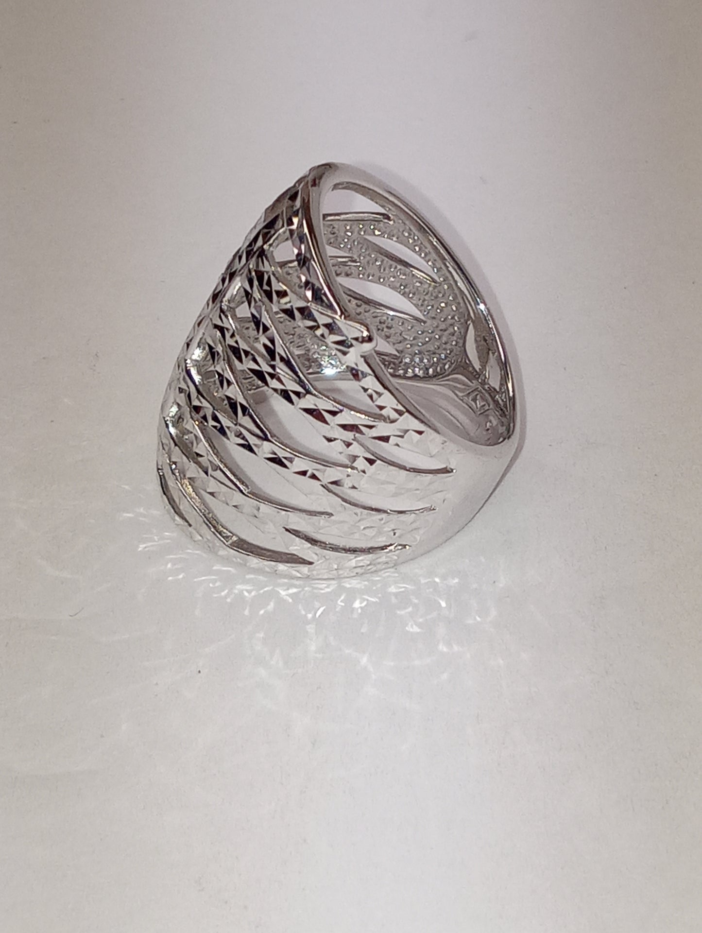 ring hammered knuckle in Rhodium over sterling silver, siz6, 6.90g