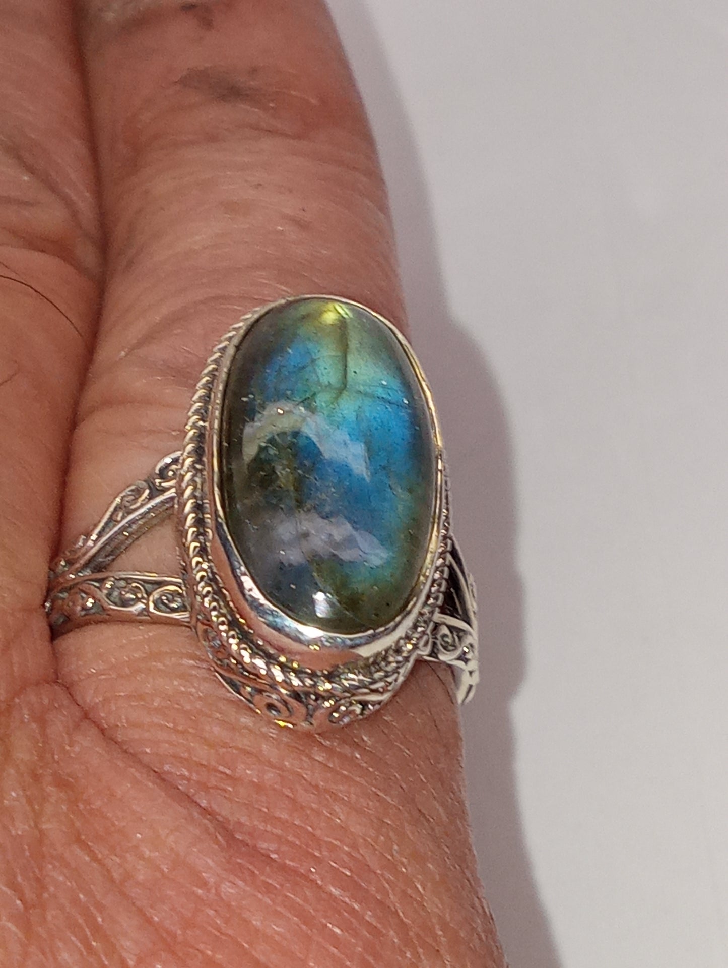 ring Bali Legacy, Malagasy labradorite, in sterling silver, size 10, 9.90ctw