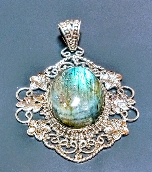 Labradorite Malagasy Pendant