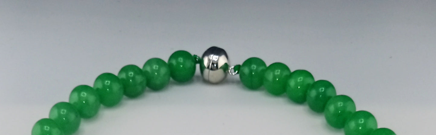 green jade beaded triple row necklace
