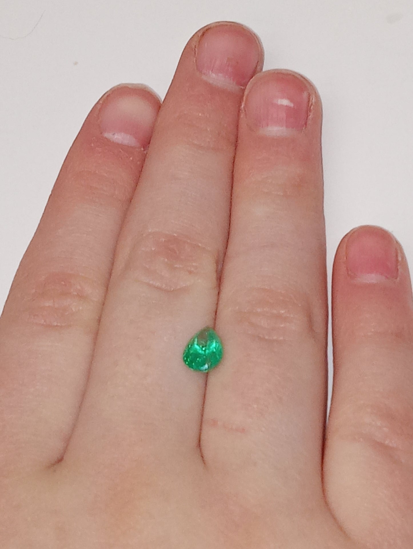emerald gemstone, 8mmx5.25mm pear cut, .84ct