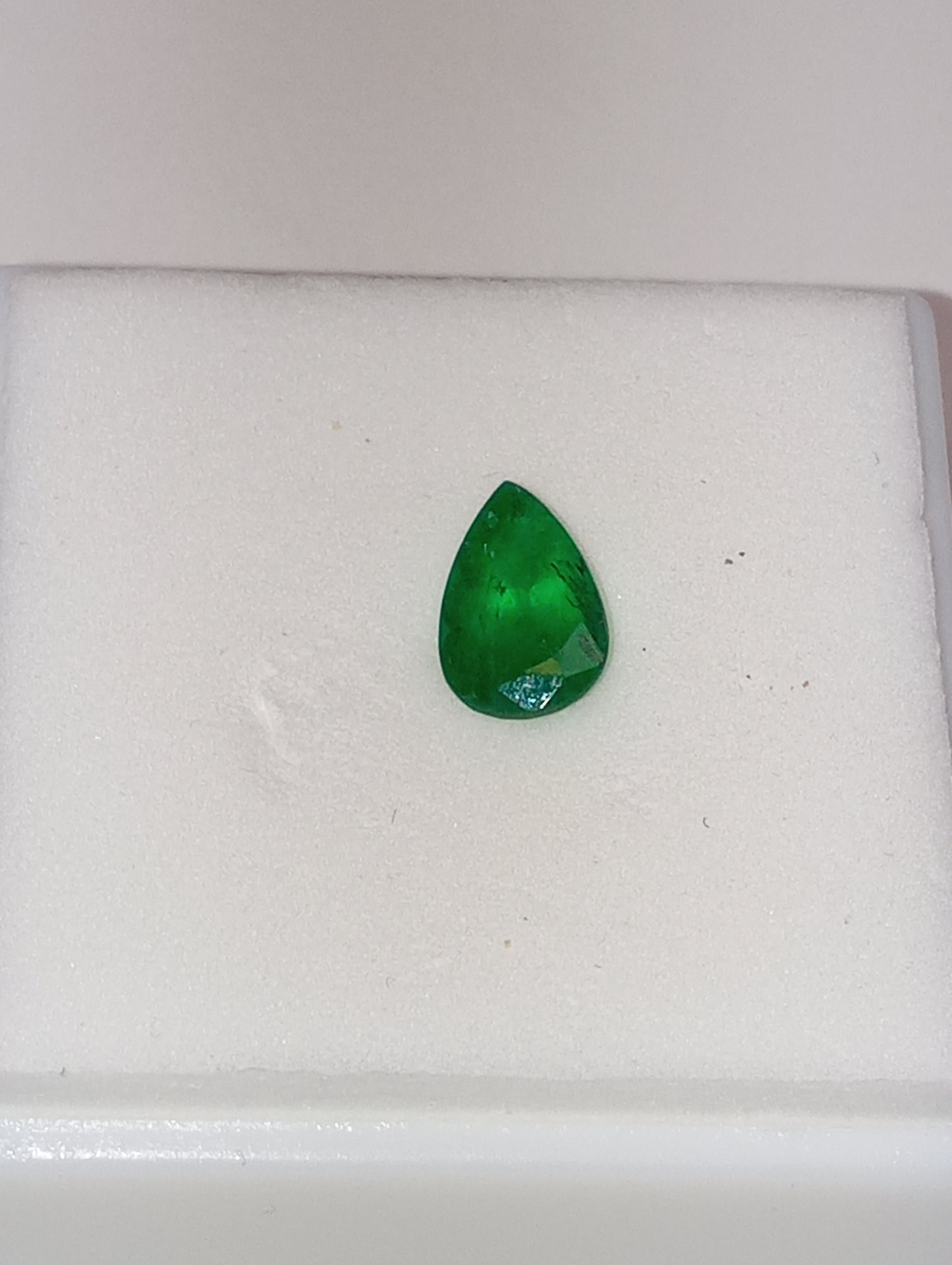 emerald gemstone, pear shape 9mmx6mm, .96ct