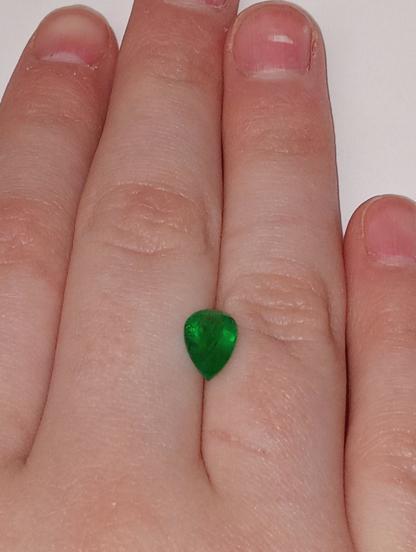 emerald gemstone, pear shape 9mmx6mm, .96ct