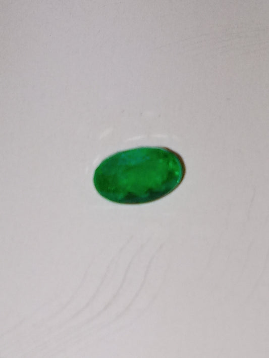 emerald gemstone Colombian, oval cut 6mmx4mm, .51ct