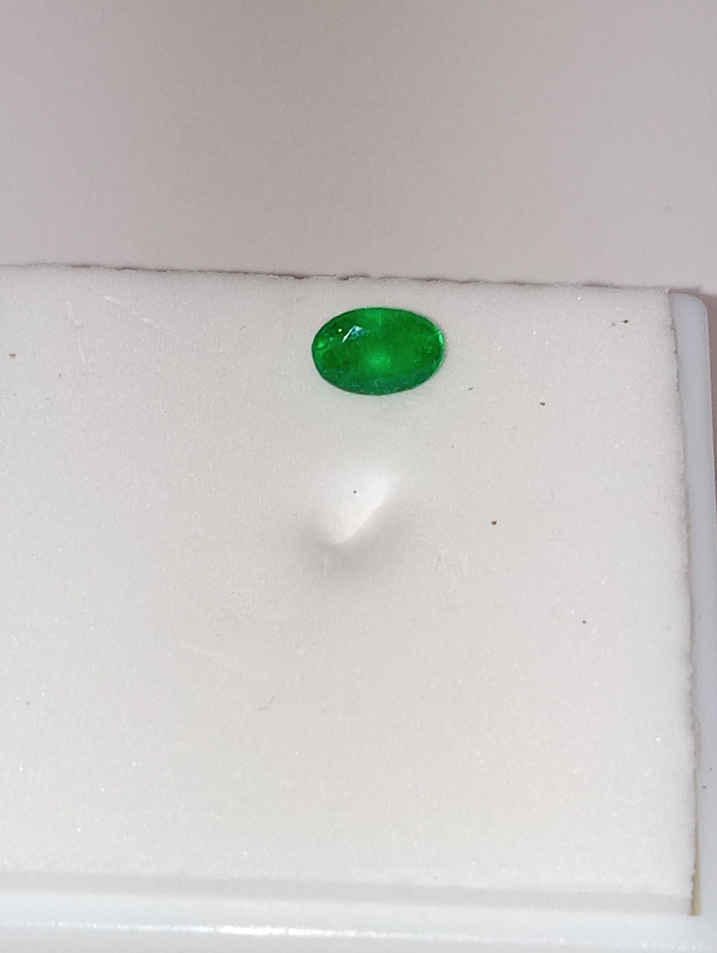 emerald gemstone Colombian, oval cut 6mmx4mm, .51ct