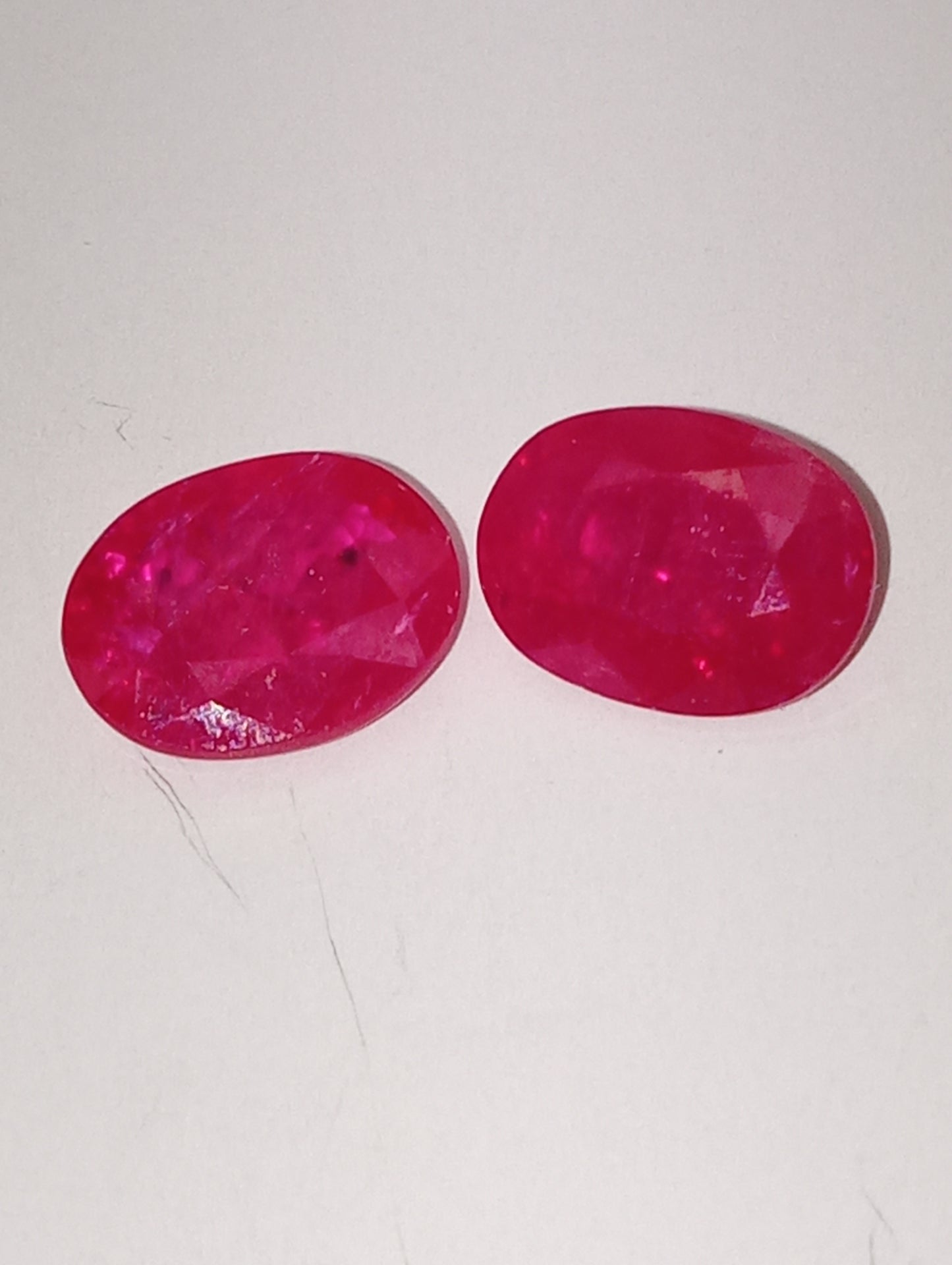 ruby gemstone Mozambique, 9mmx7mm oval cuts, 5ctw, 2 stones
