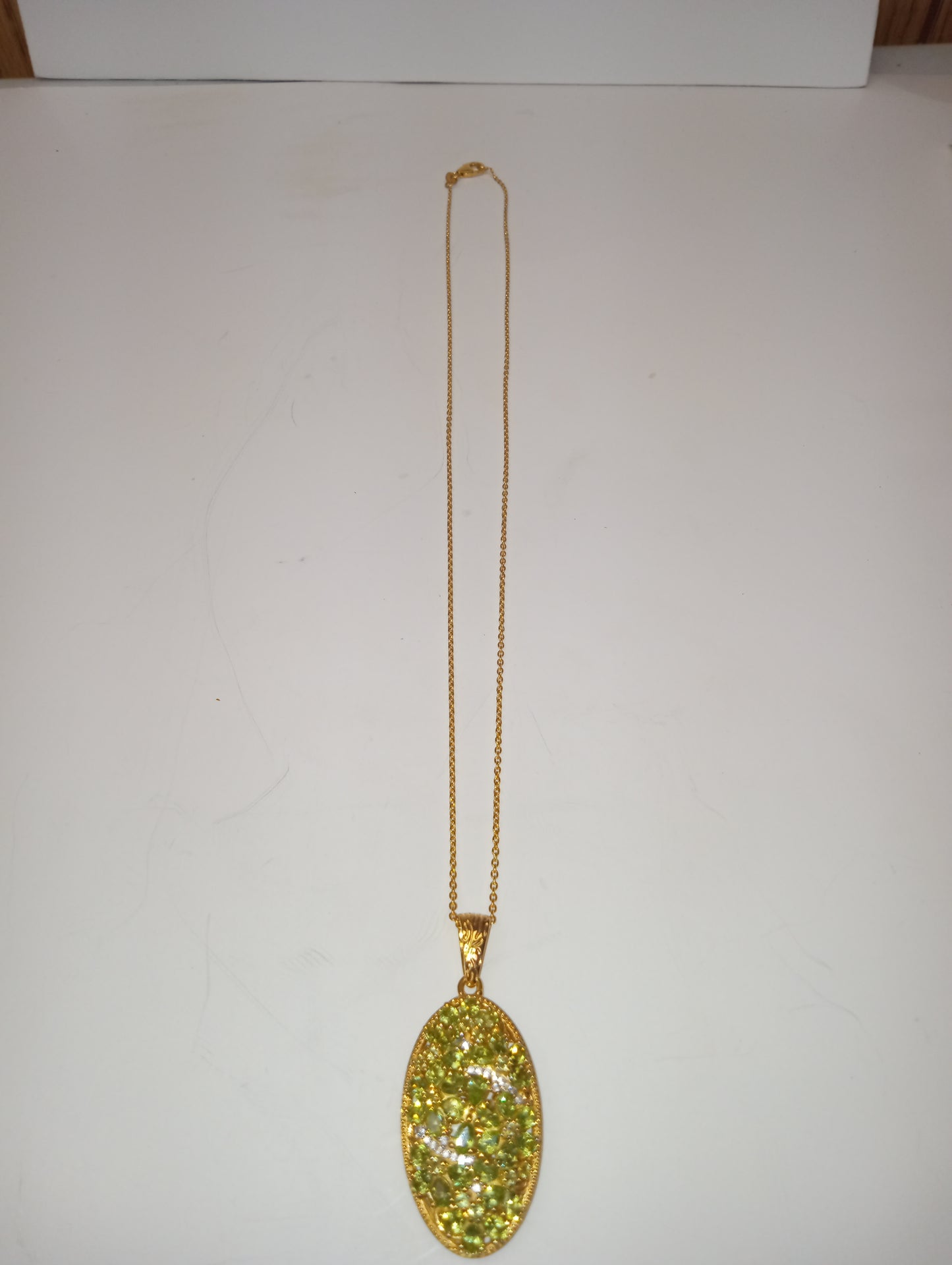 peridot pendant neclace