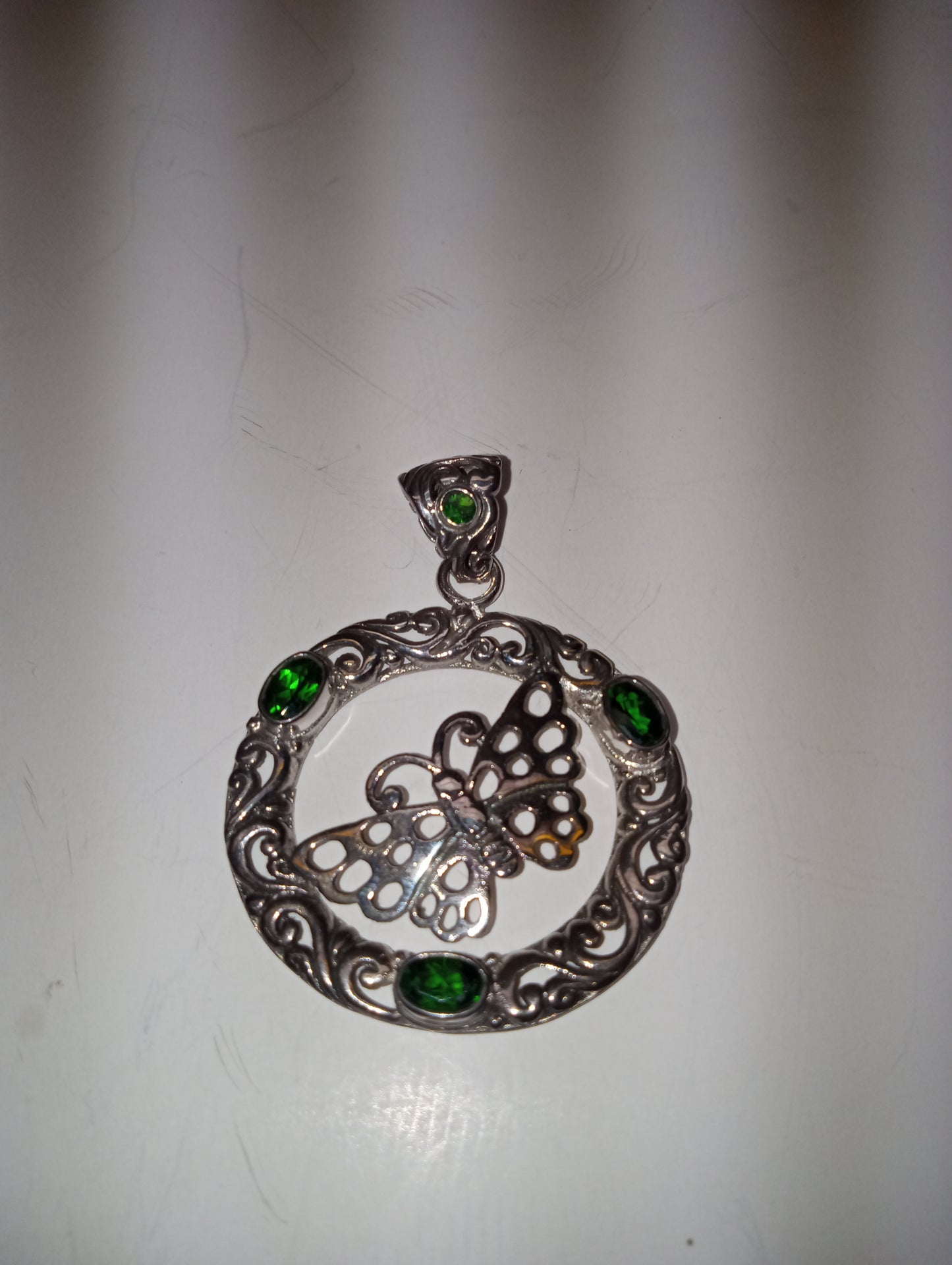pendant butterfly chrome diopside