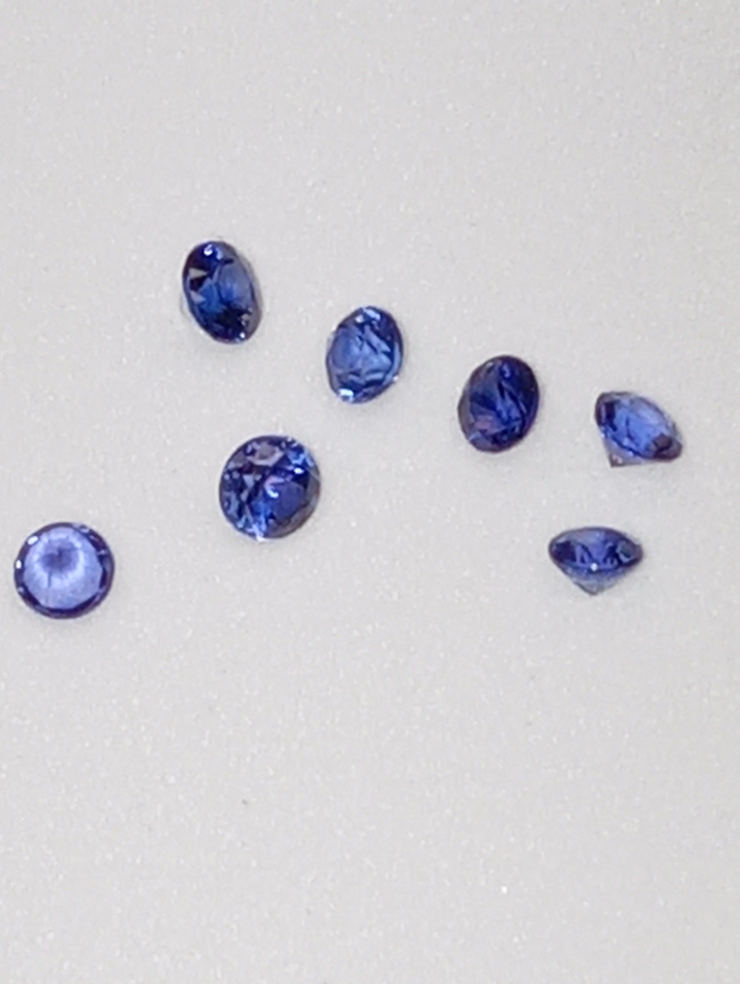 sapphire blue gemstones, parcel 2-3mm diamond cut rounds,2mm-3mm