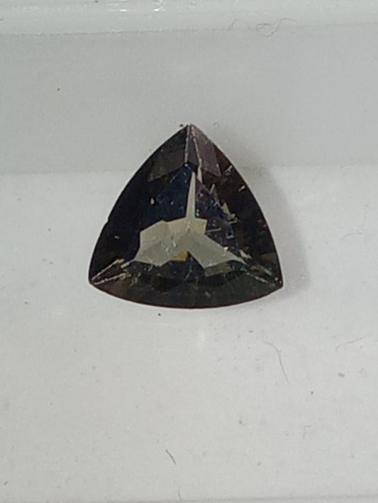 tourmaline gemstone green  trillion 9.2mmx9.1mm,  1.86ct