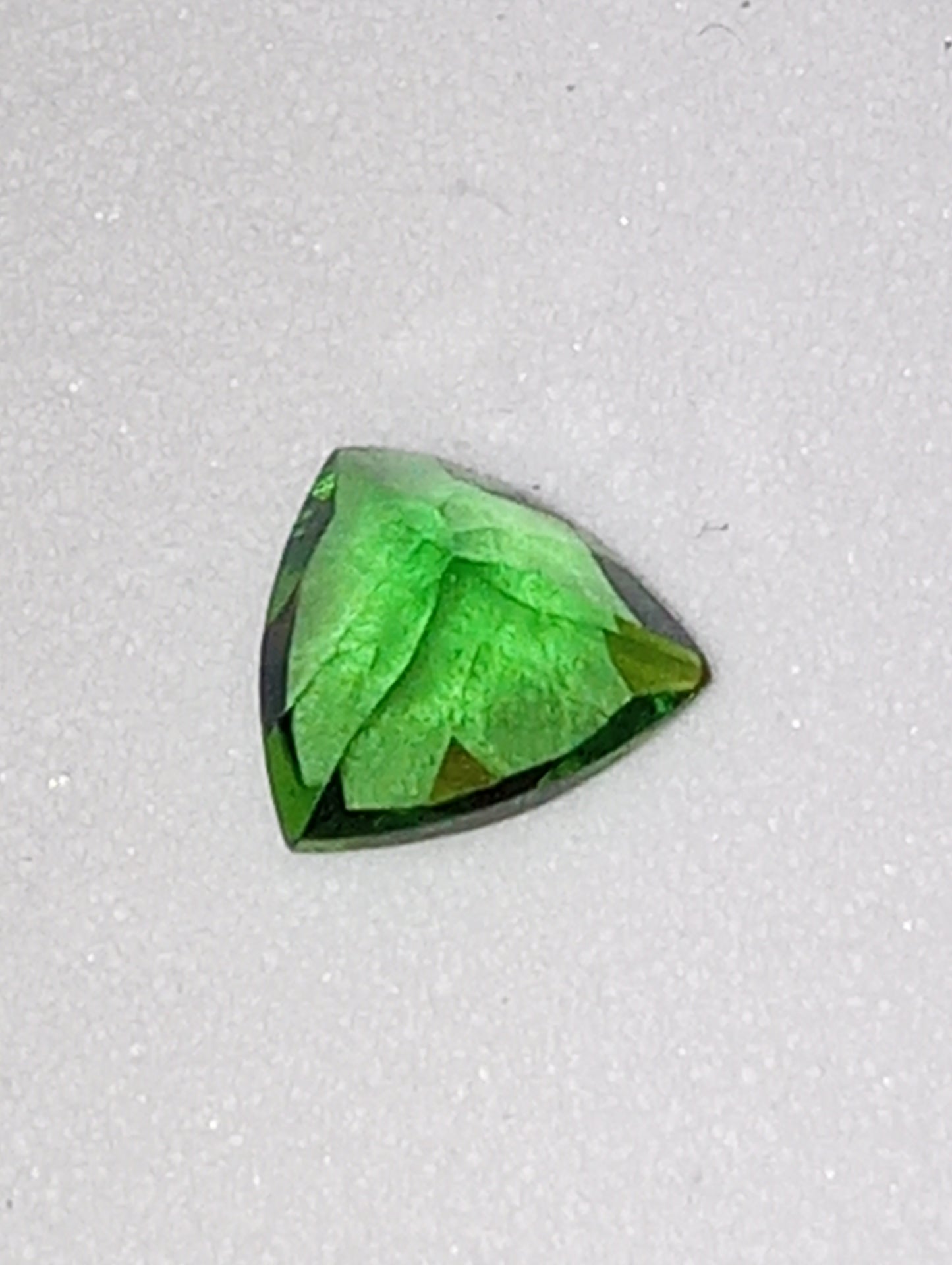 tourmaline gemstone chrome green 5mmx5mm trillion cut