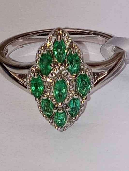 ring emerald African , sterling silver, size 8