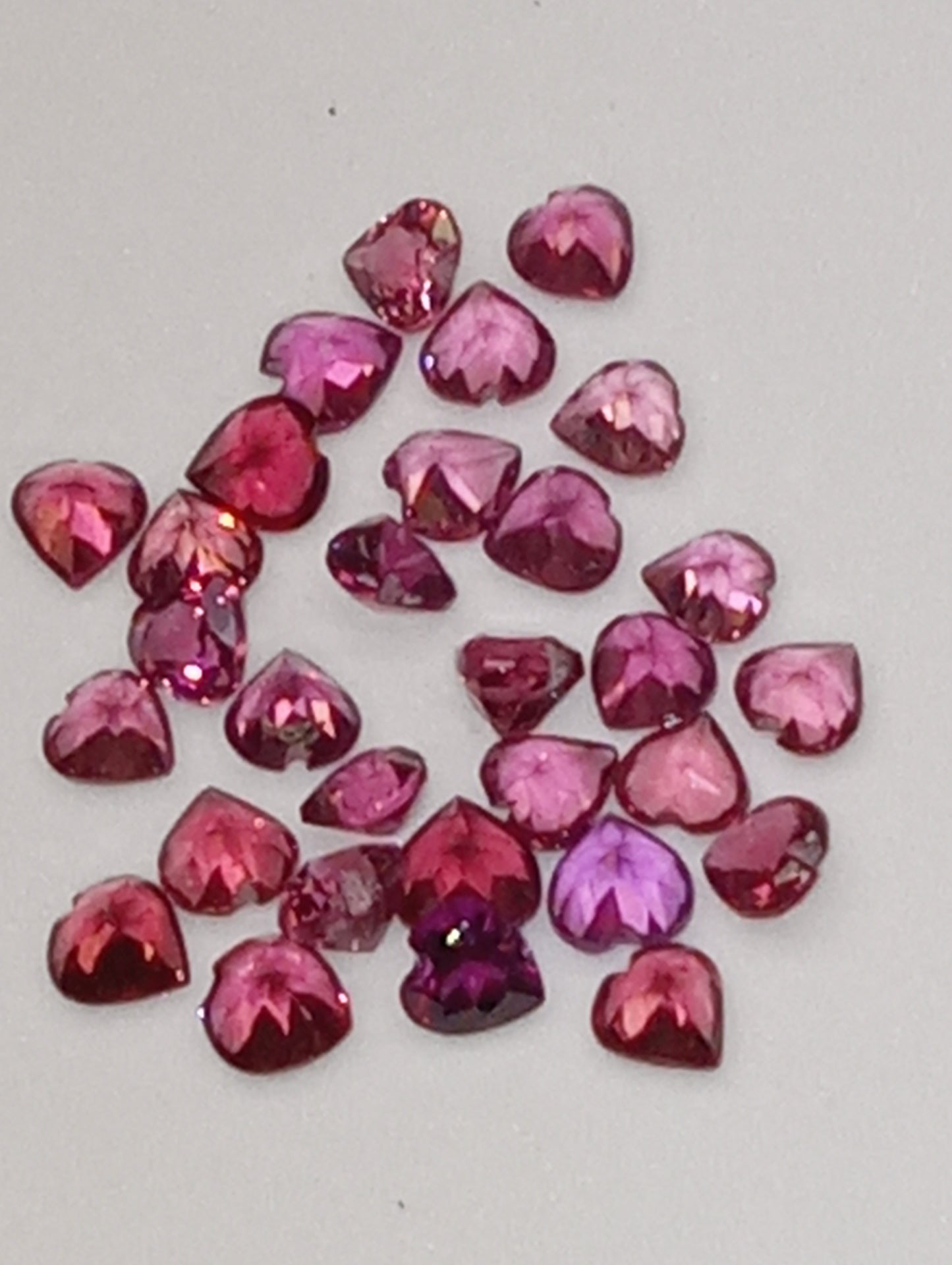 garnet gemstones, rhodolite heart shape  4mmx3mm, 30 stones