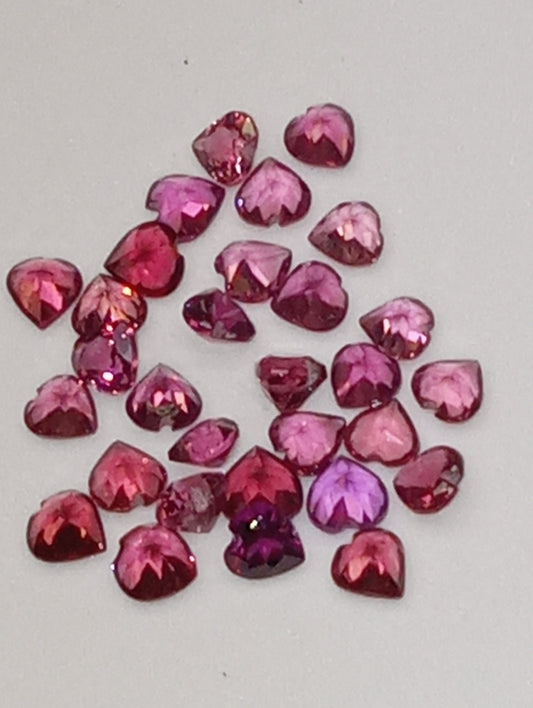 garnet gemstones, rhodolite heart shape  4mmx3mm, 30 stones