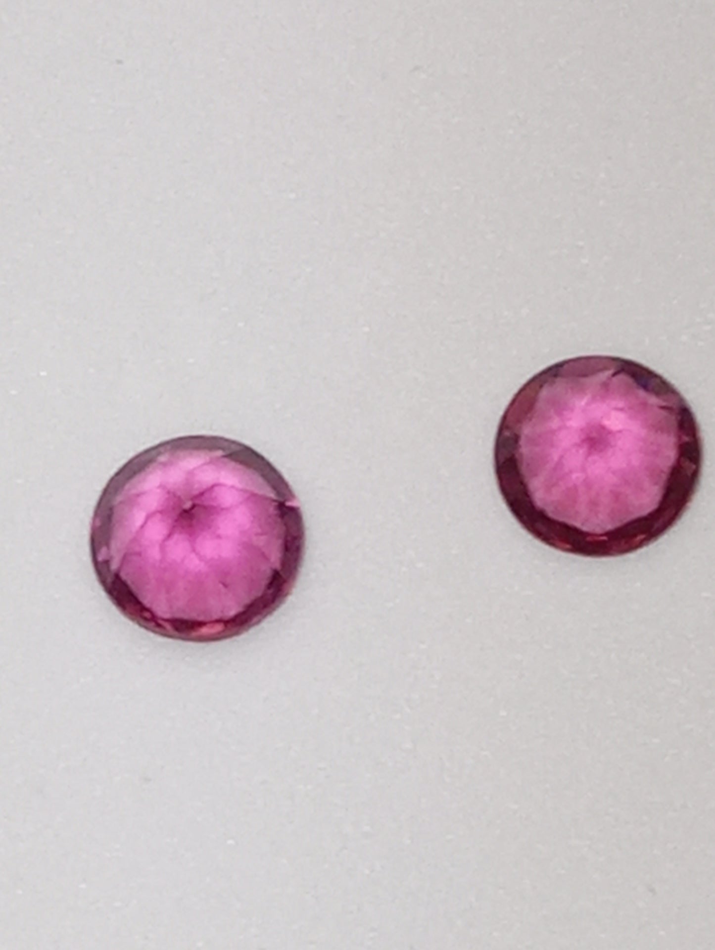 garnet gemstones rhodolite, 5.5mm rounds, 1.55ctw