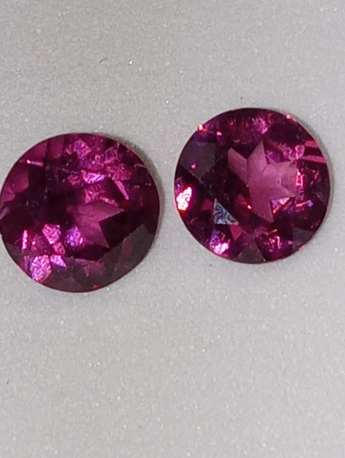 garnet gemstones rhodolite, 5.5mm rounds, 1.55ctw