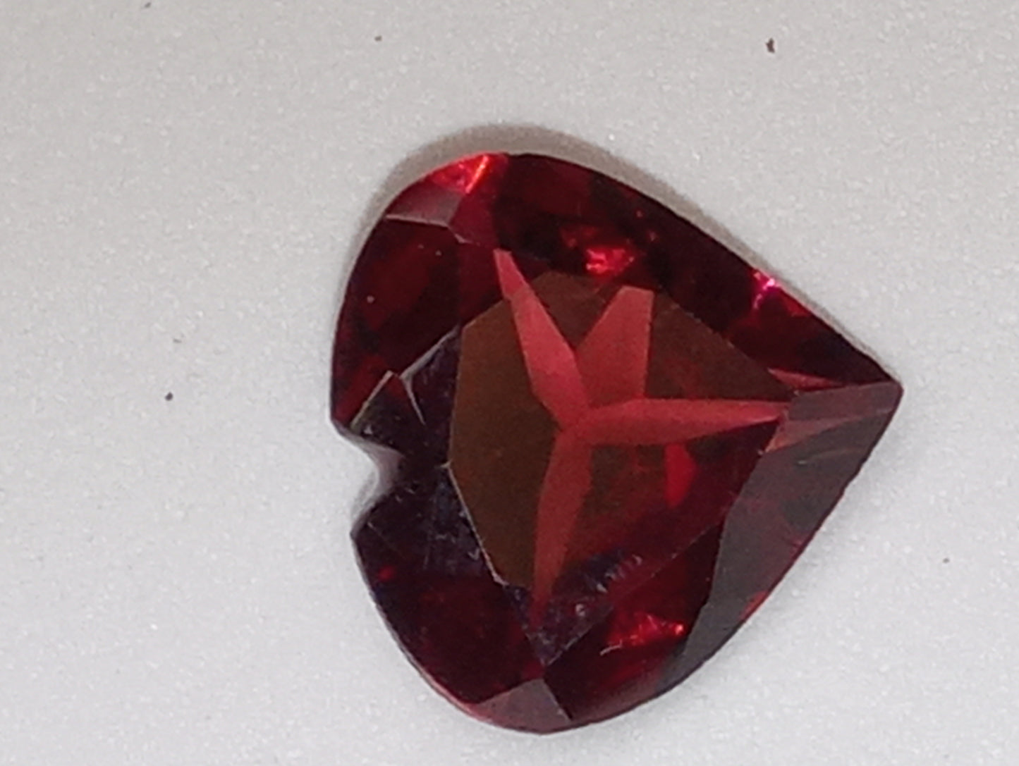 garnet gemstone, rhodolite  heart shape, 5.36ct