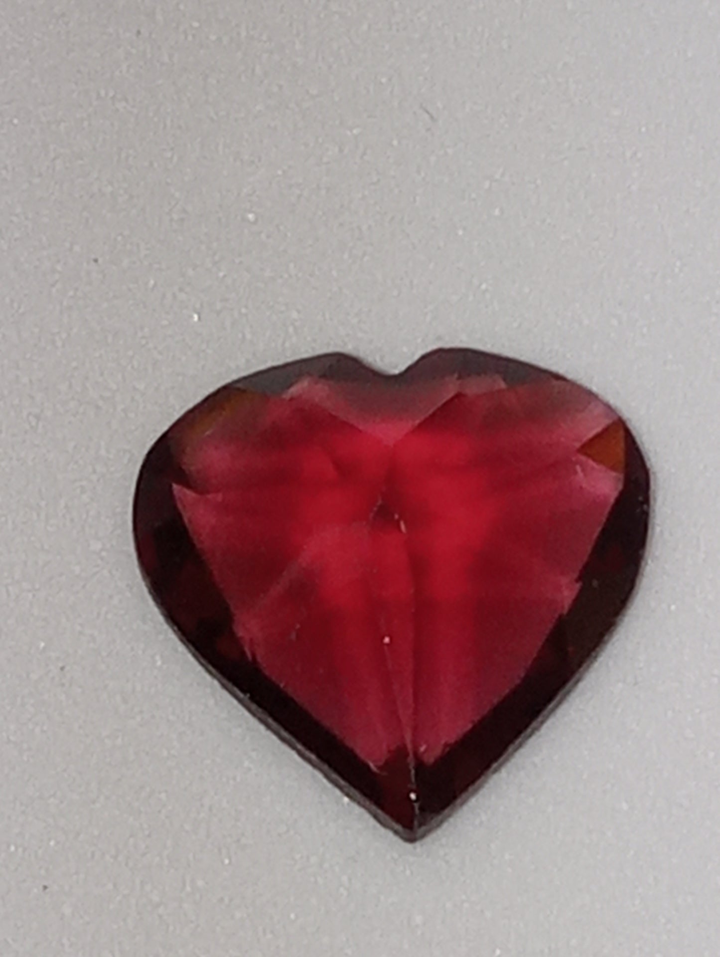 garnet gemstone, rhodolite  heart shape, 5.36ct