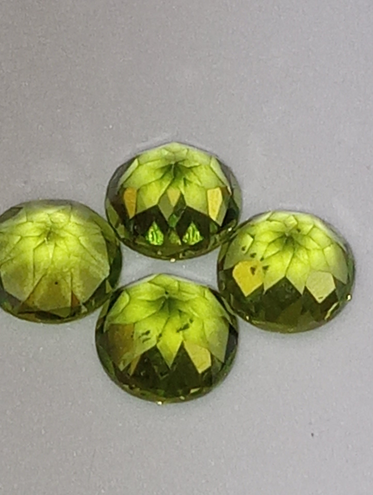 peridot gemstone  7mm rounds 4 stones