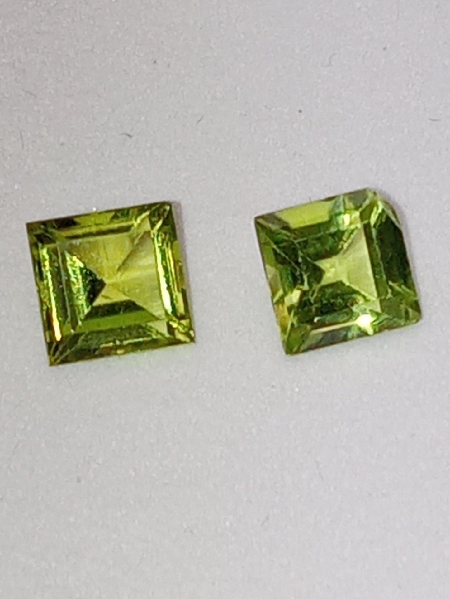 peridot gemstones 6mm princess cut