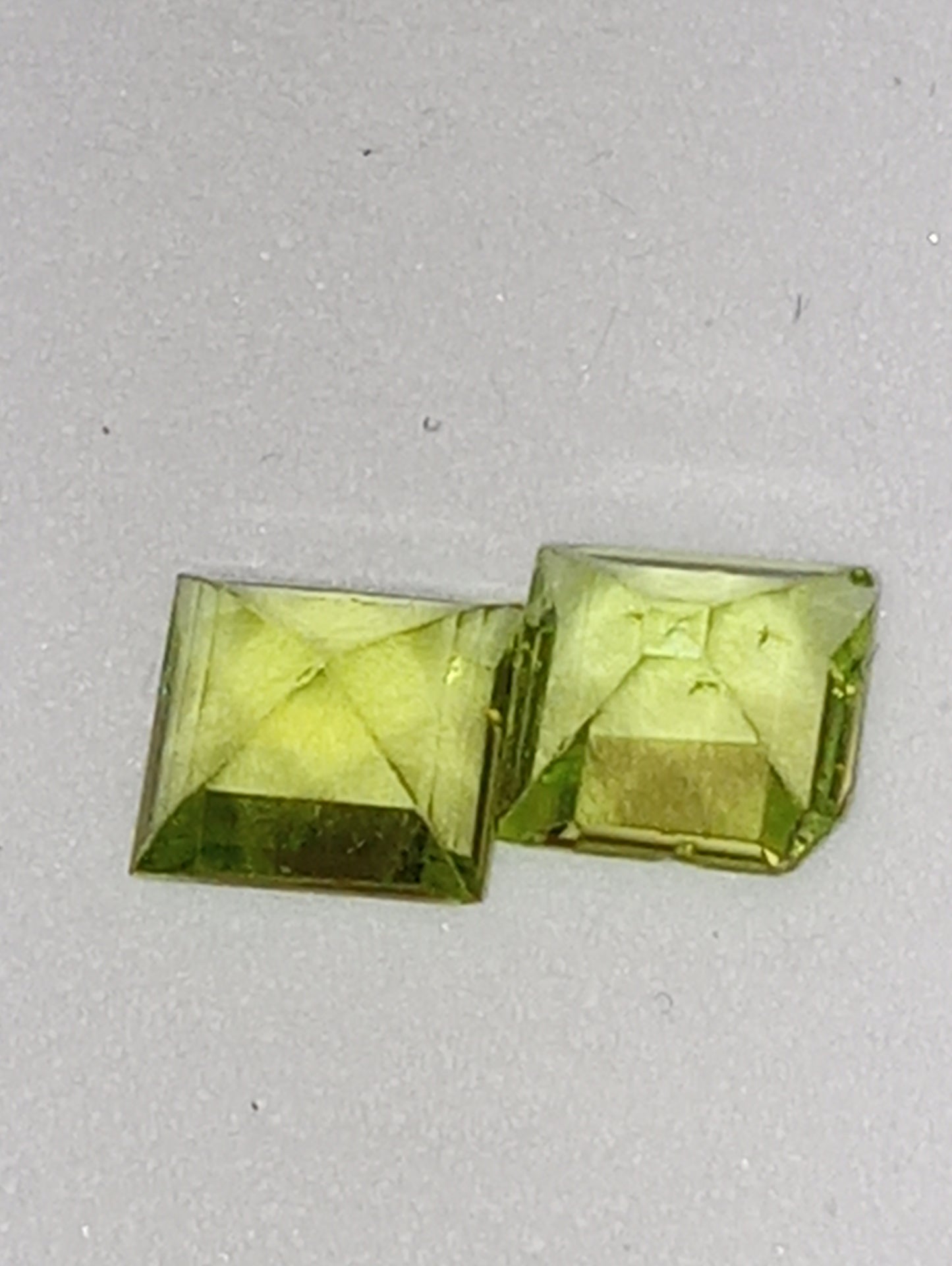 peridot gemstones 6mm princess cut