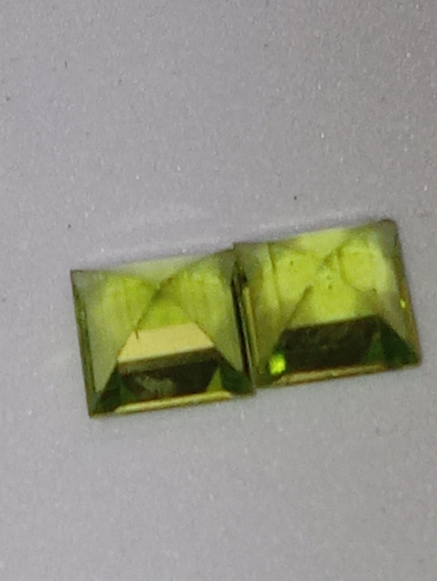peridot gemstones 6mm princess cut