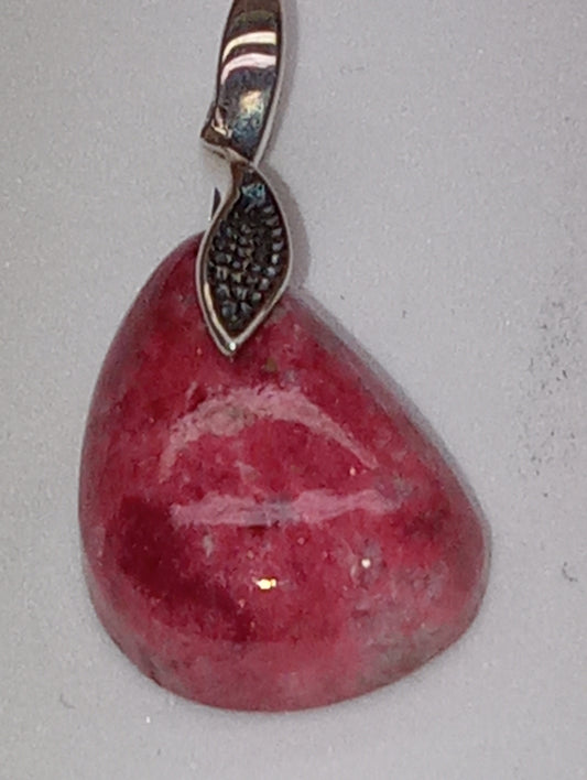 pendant thulite artisan crafted in sterling silver