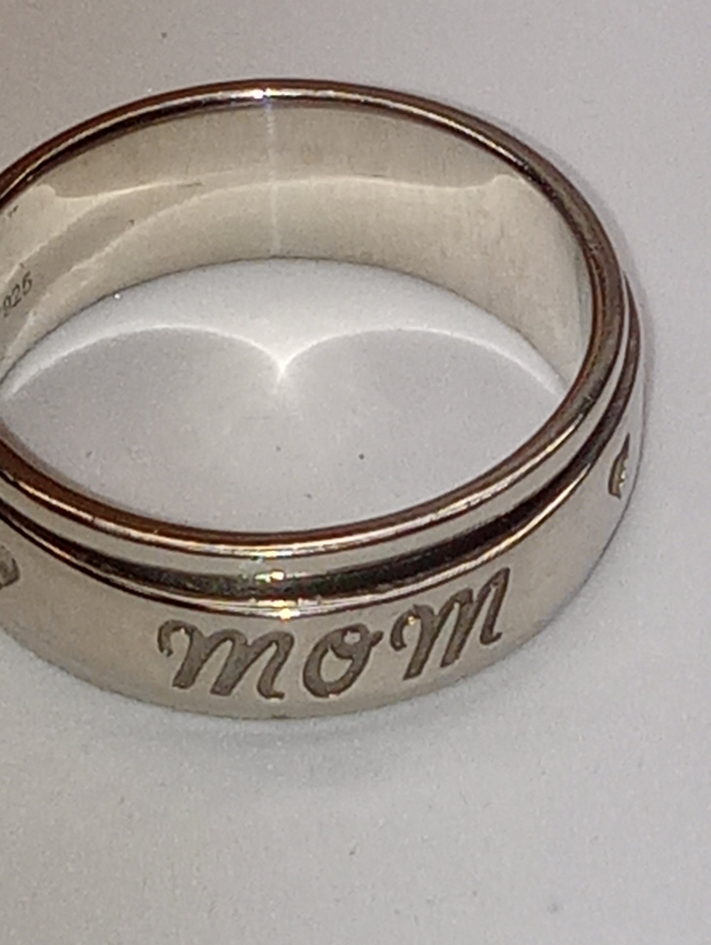 ring sterling silver spinner "MOM"
