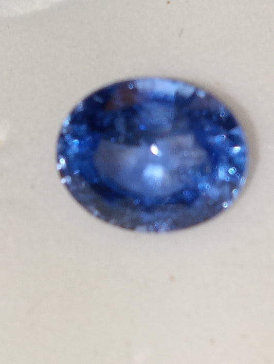 sapphire gemstone blue Ceylon  oval 2.88ct