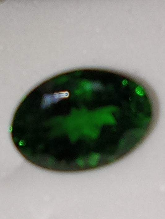 garnet gemstone tsavorite oval