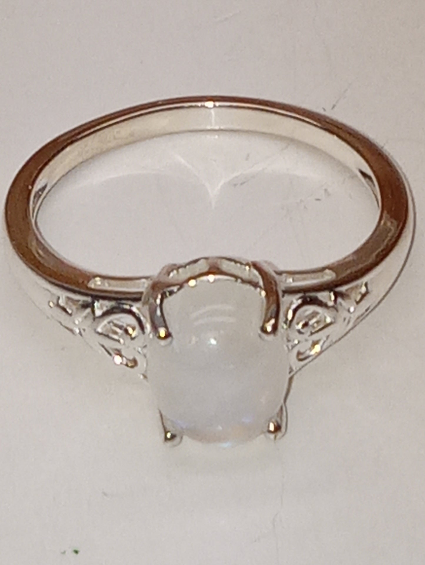 ring moonstone solitaire in sterling silver