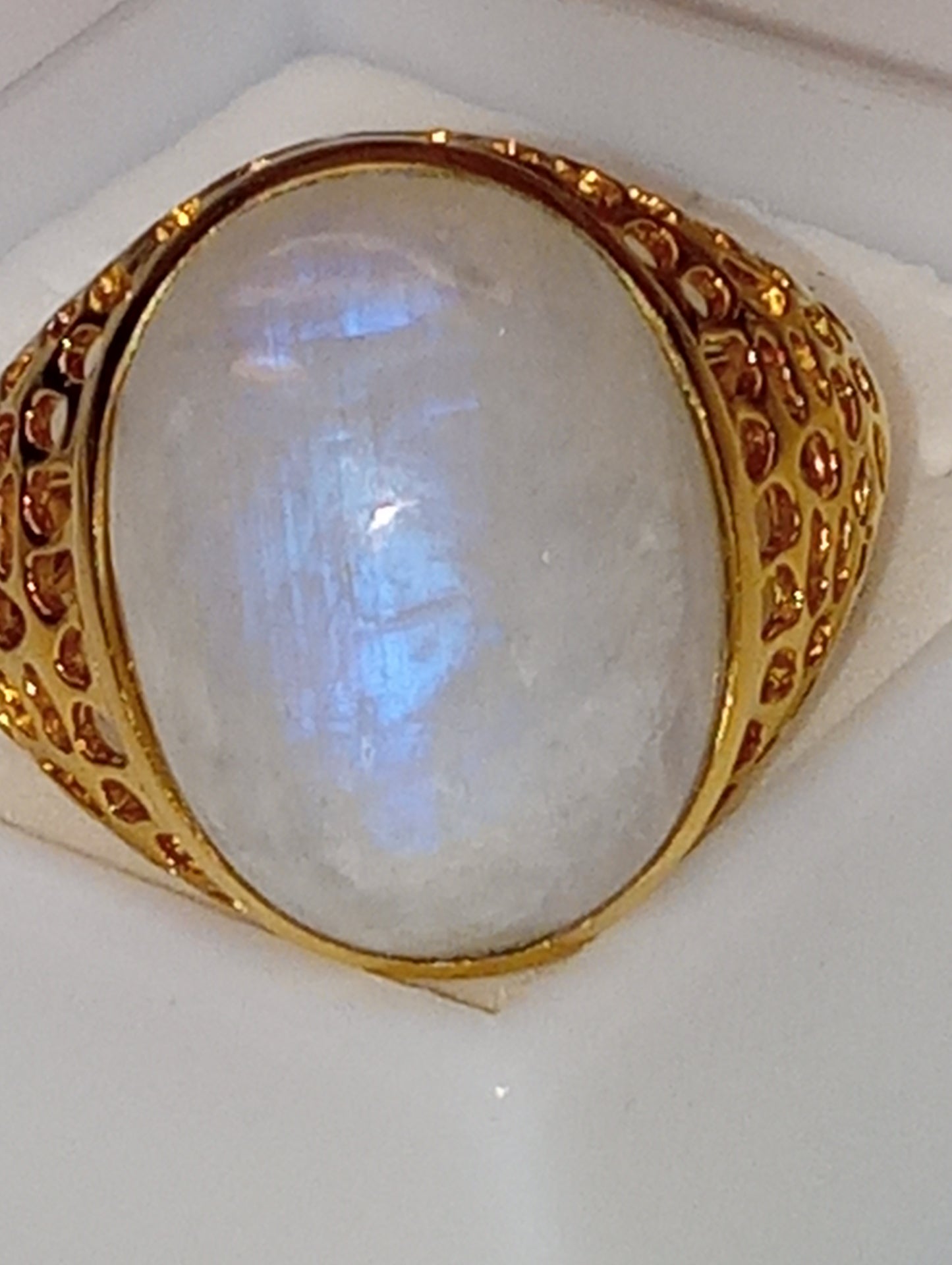 ring moonstone rainbow in vermeil yellow gold over sterling silver