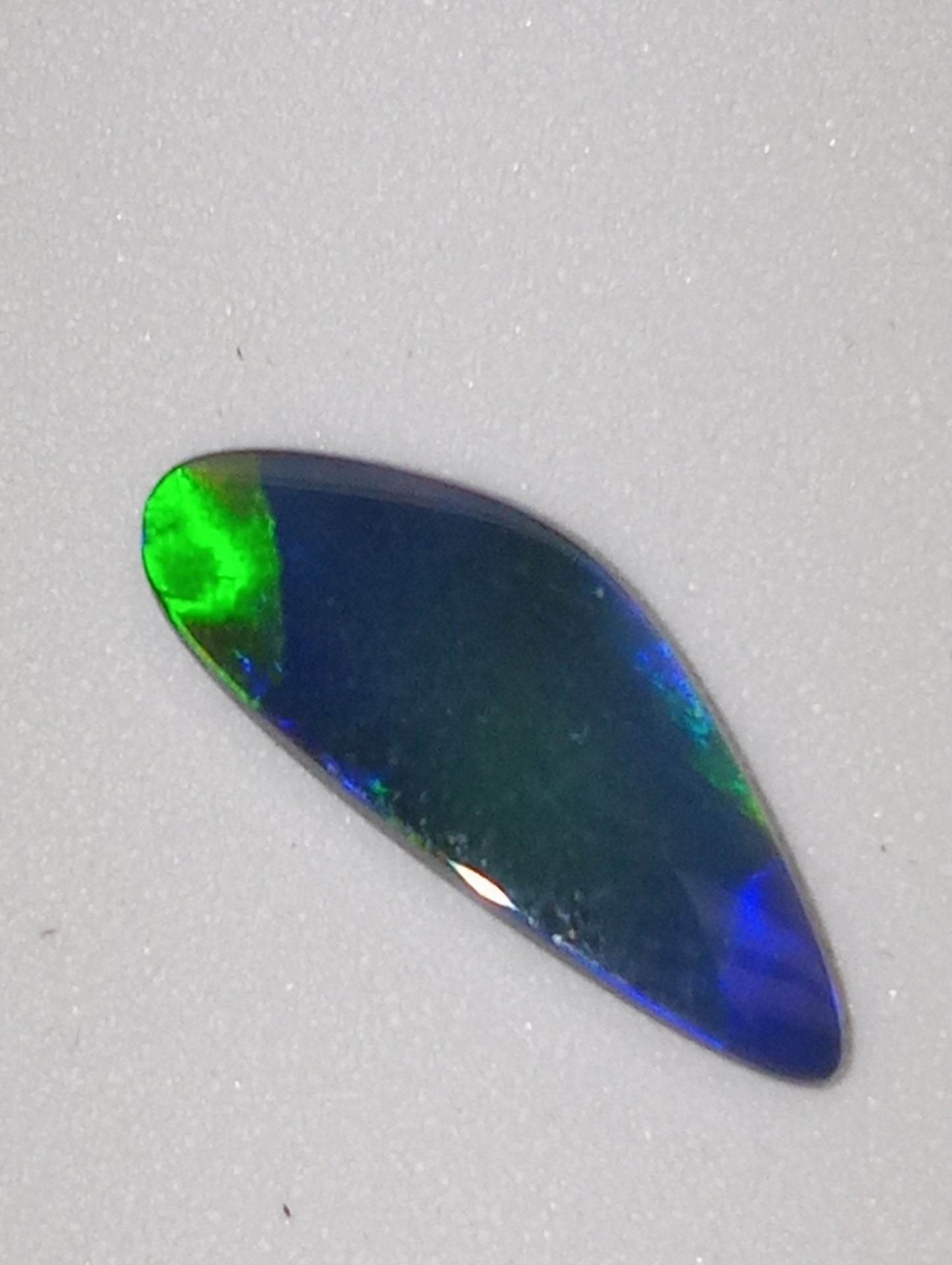 opal black gemstone Lighting Ridge .82ct