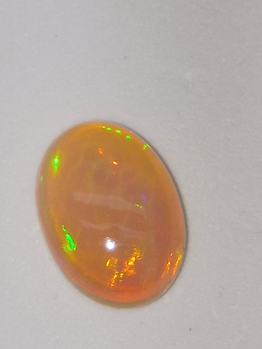 opal Ethiopian gemstone cabacon 14x10mm