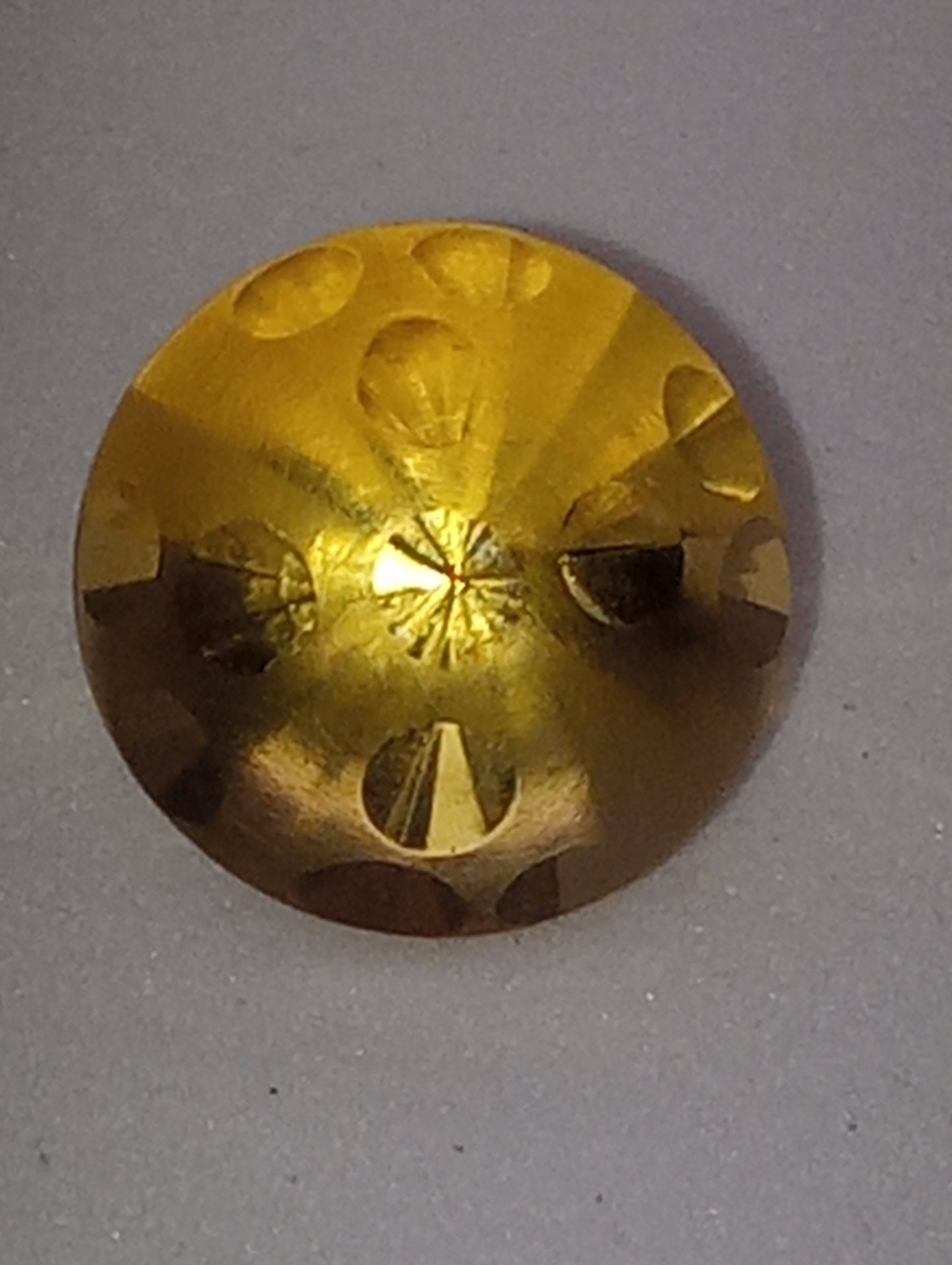 citrine yellow gemstone dalmation cut 10mm round