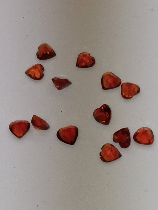 citrine Madera 5mm heart shapes