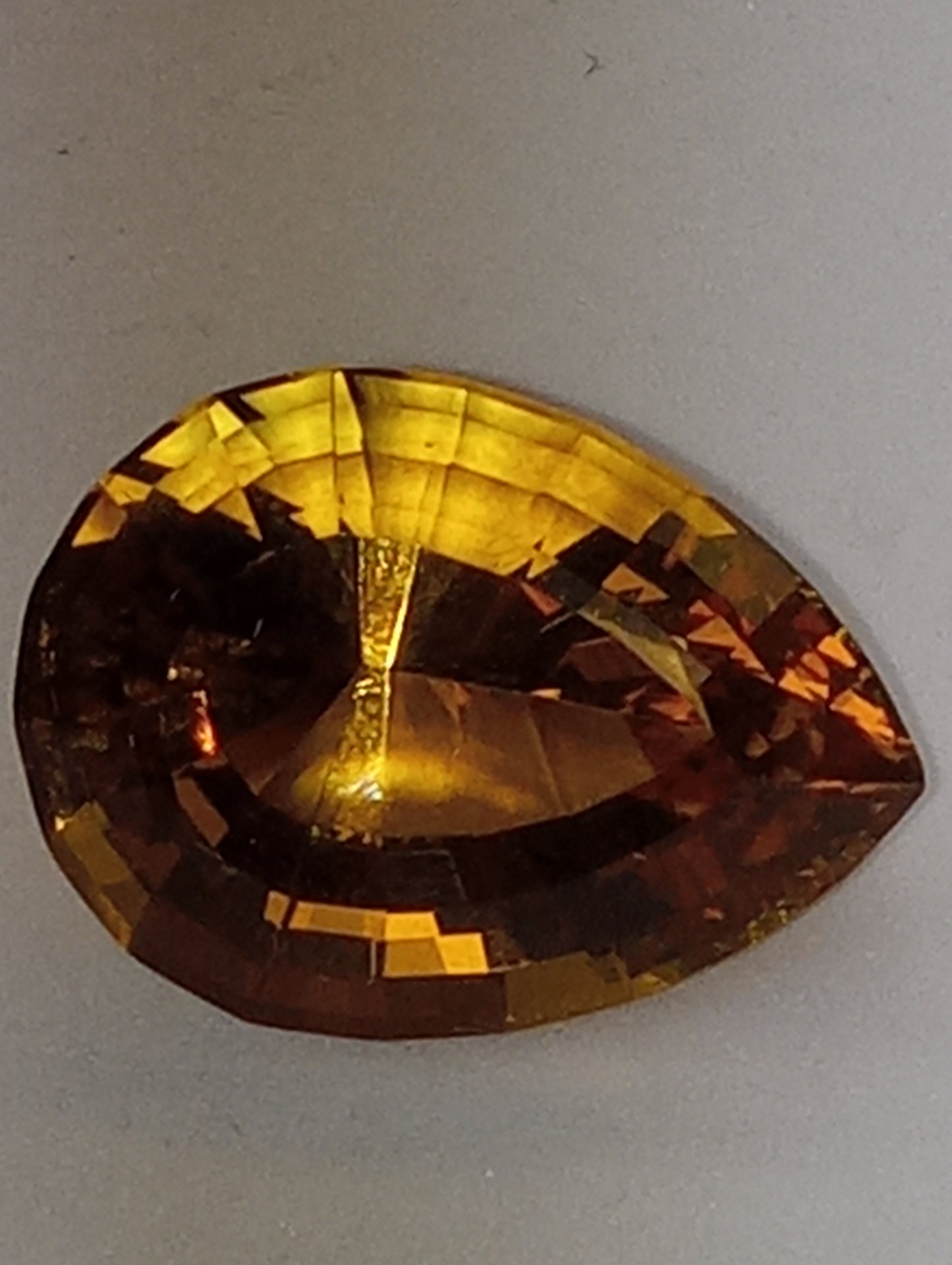 citrine golden yellow gemstone pear shape 20x15mm, 17.20ct