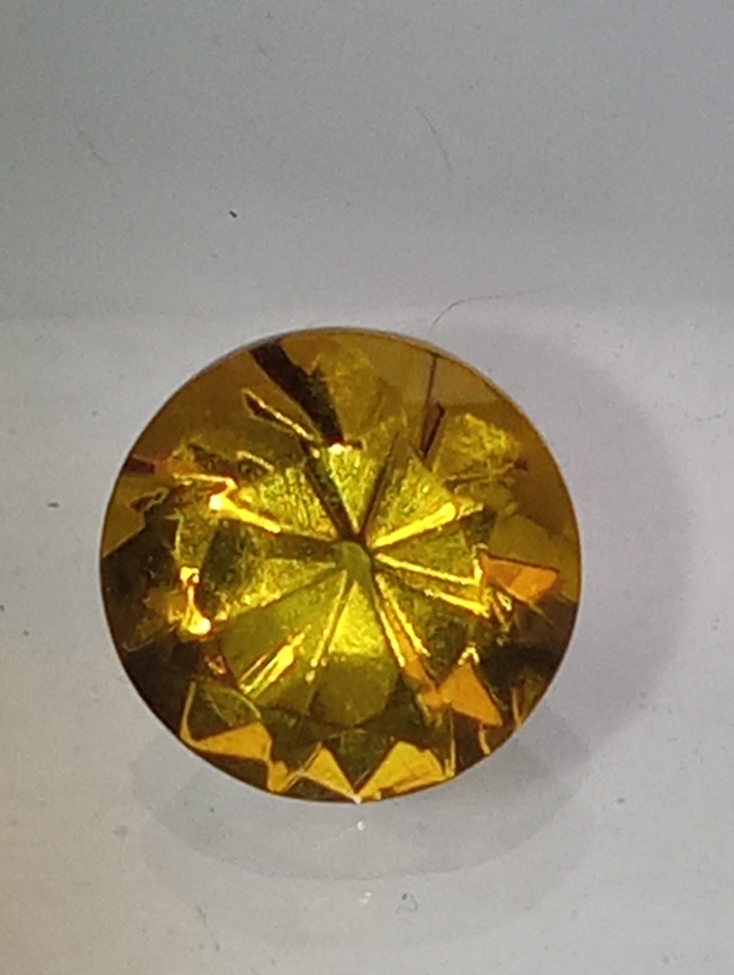 amber Baltic gemstone yellow 8mm round cut