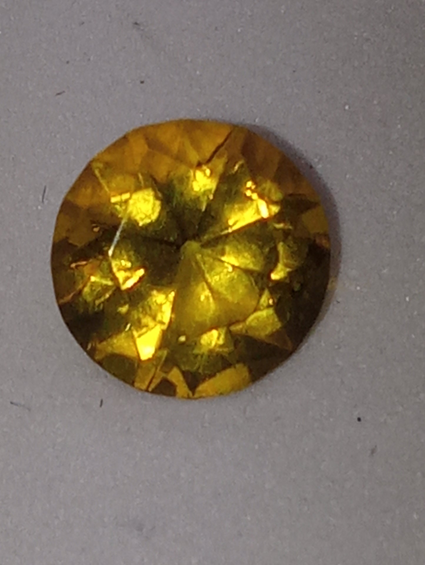 amber Baltic yellow 8mm round cut