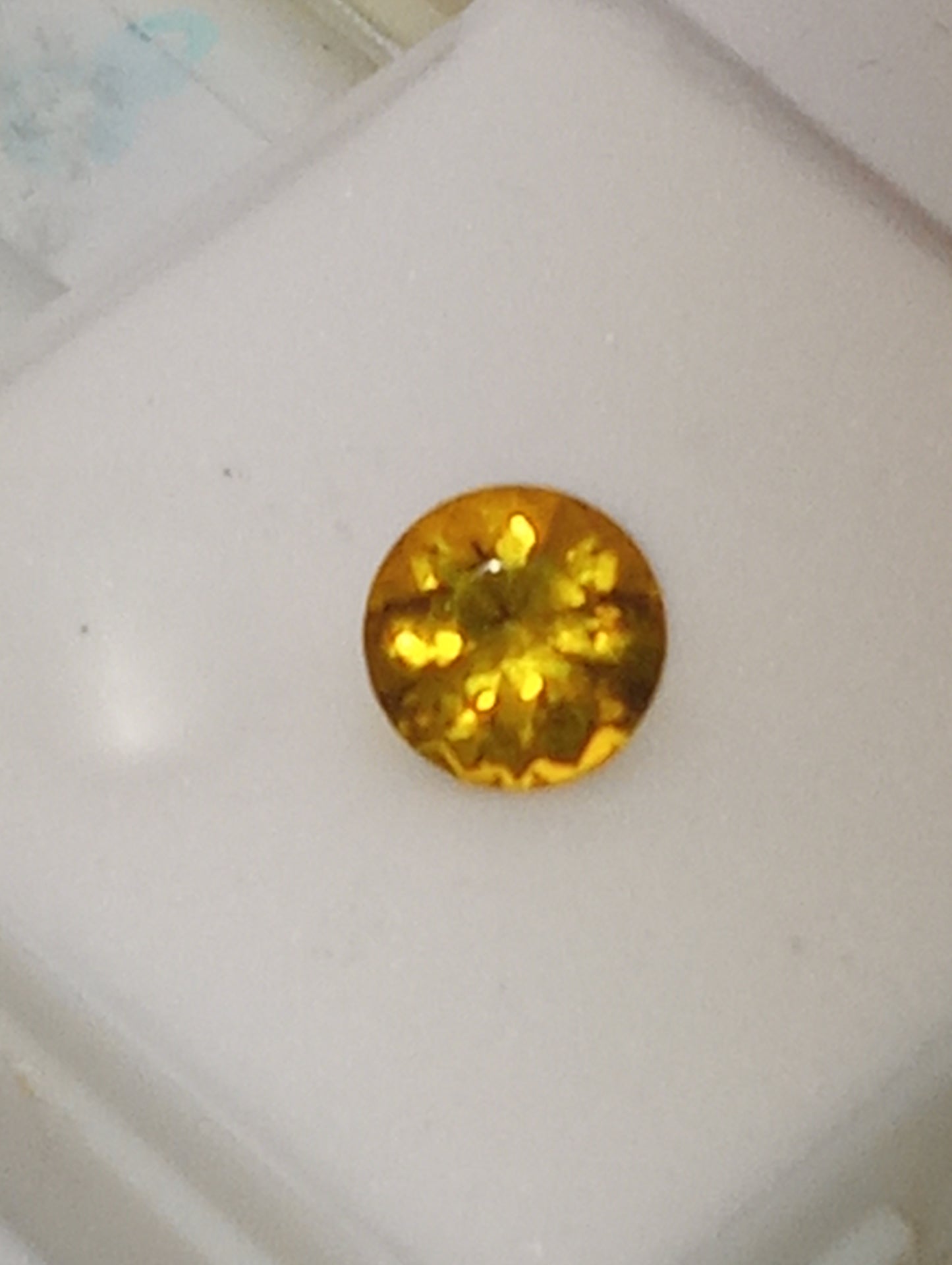 amber Baltic gemstone yellow 8mm round cut