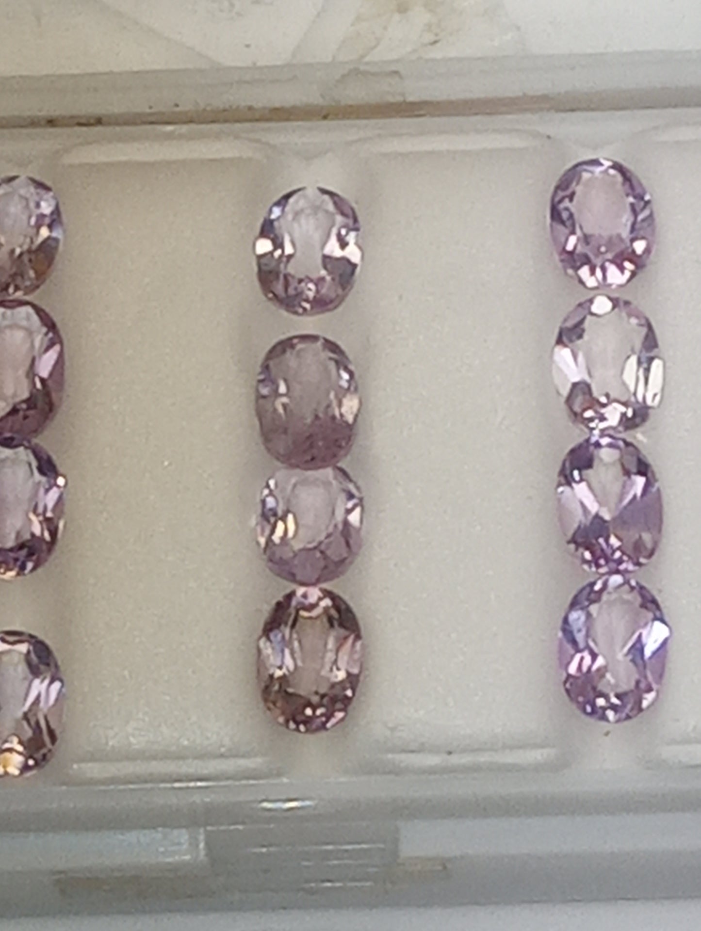 amethyst gemstones oval shape ,7mmx5mm, light, 12 stones